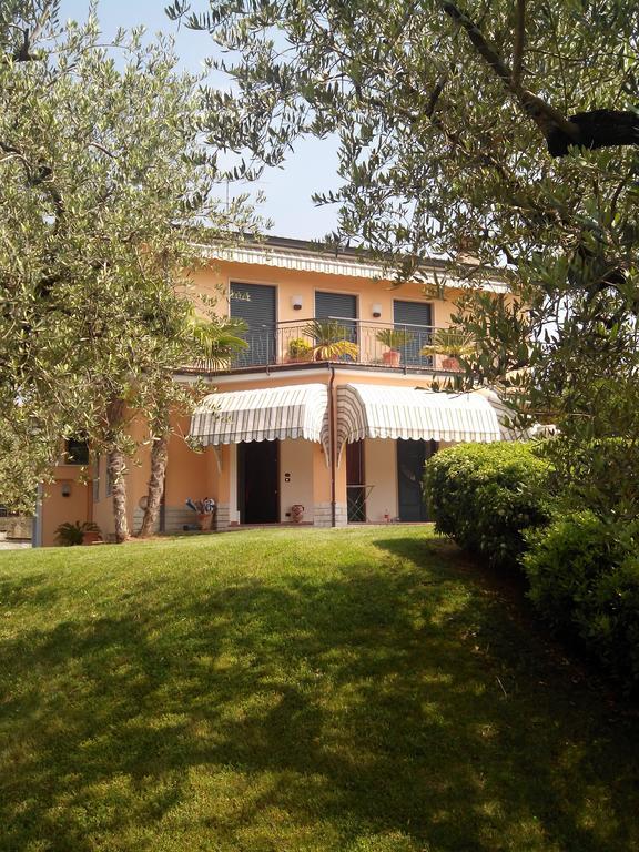 Casa Silvia Apartment Padenghe sul Garda Bilik gambar